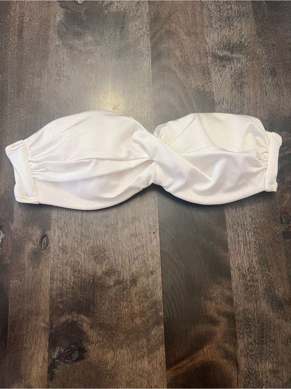 Victoria's Secret White Twist Front Bandeau Bikini top with Gold Hardware 32 B
